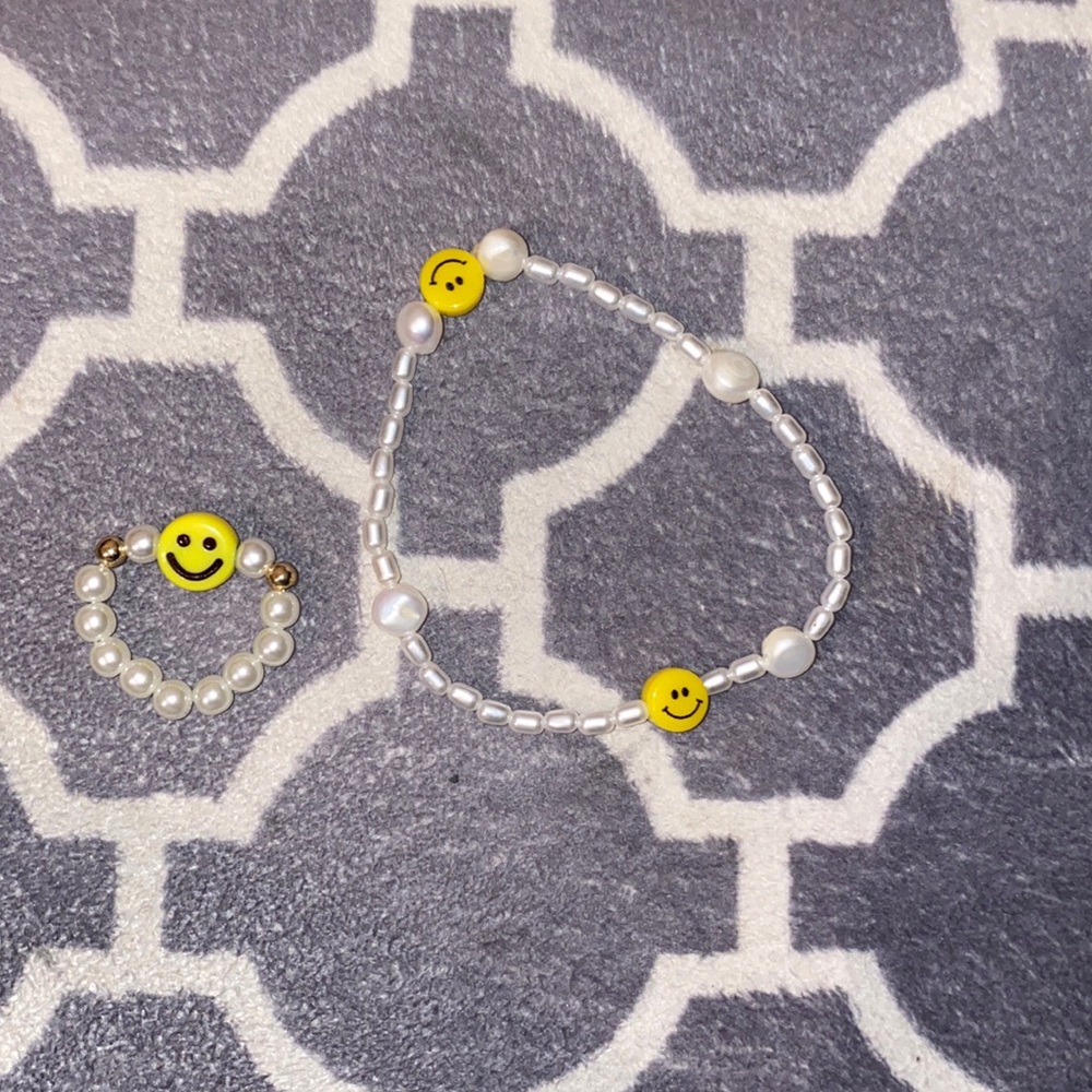 smiley pearl bracelet and ring